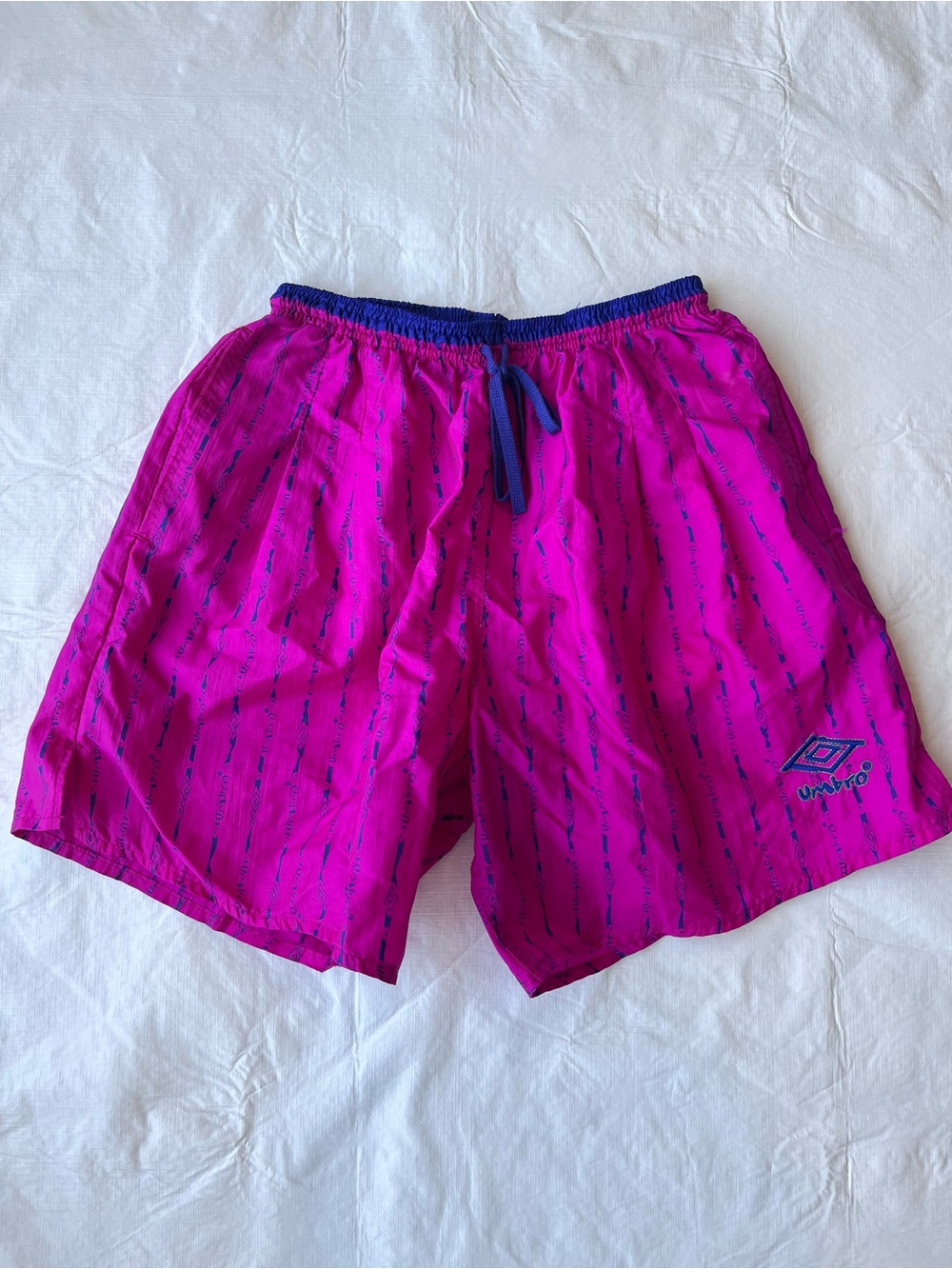 Vintage Umbro 90’s Soccer Shorts Neon Pink